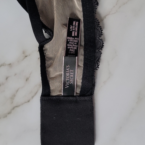 Victoria's Secret Very Sexy bralette - Picture 3 of 4